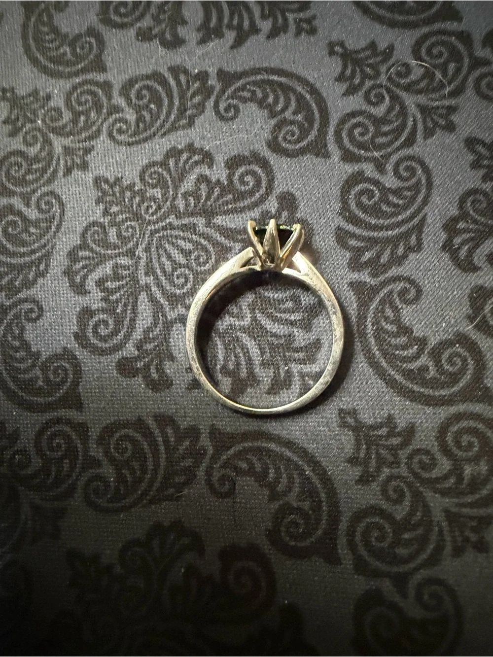 Brilliant Green Solitaire Ring with Pavé-Detail Band